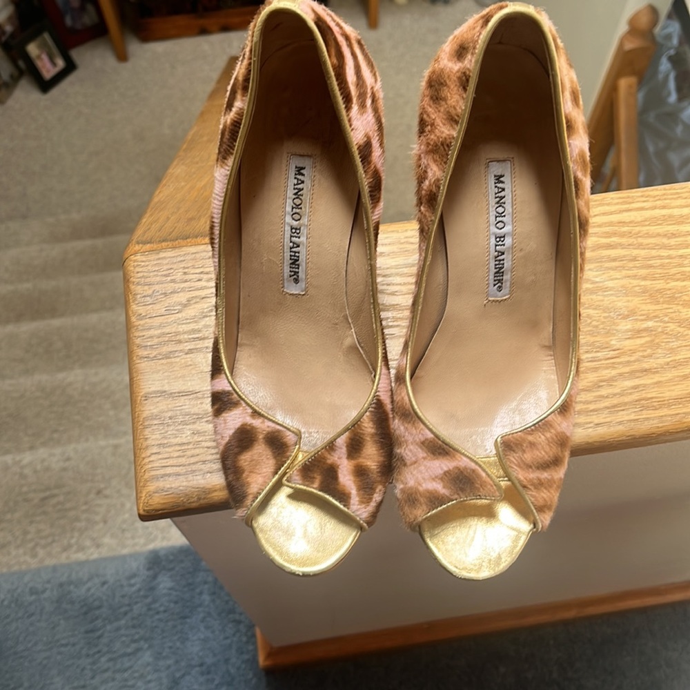 Manolo Blahnik Pony Hair Leopard Print Heels - Picture 4 of 5